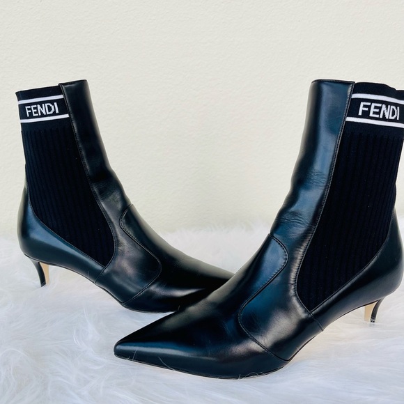 New FENDI Roma Rockoko Black Stretch Boot with Kitten Heel Size 38 - Picture 3 of 16